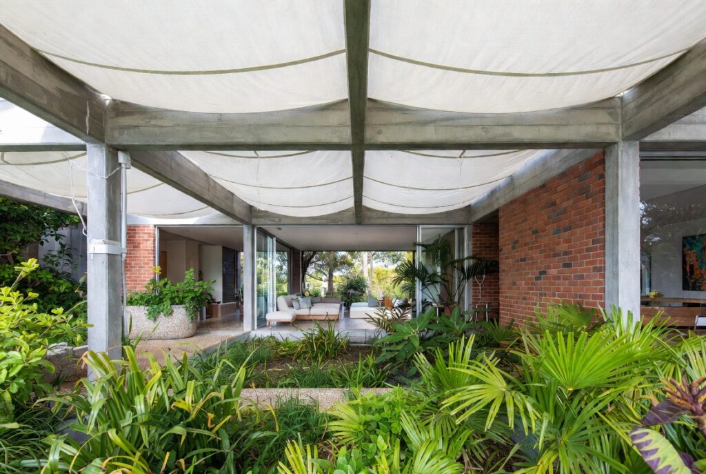 A Serene Sanctuary for Art: Inside Almora House in Balmoral Beach