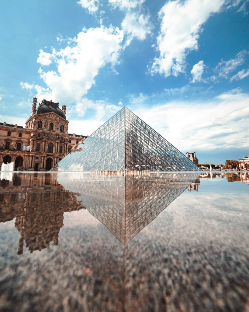 The Sonic Architecture of Paris: A 4K Walk Through the Louvre & Fun Fair